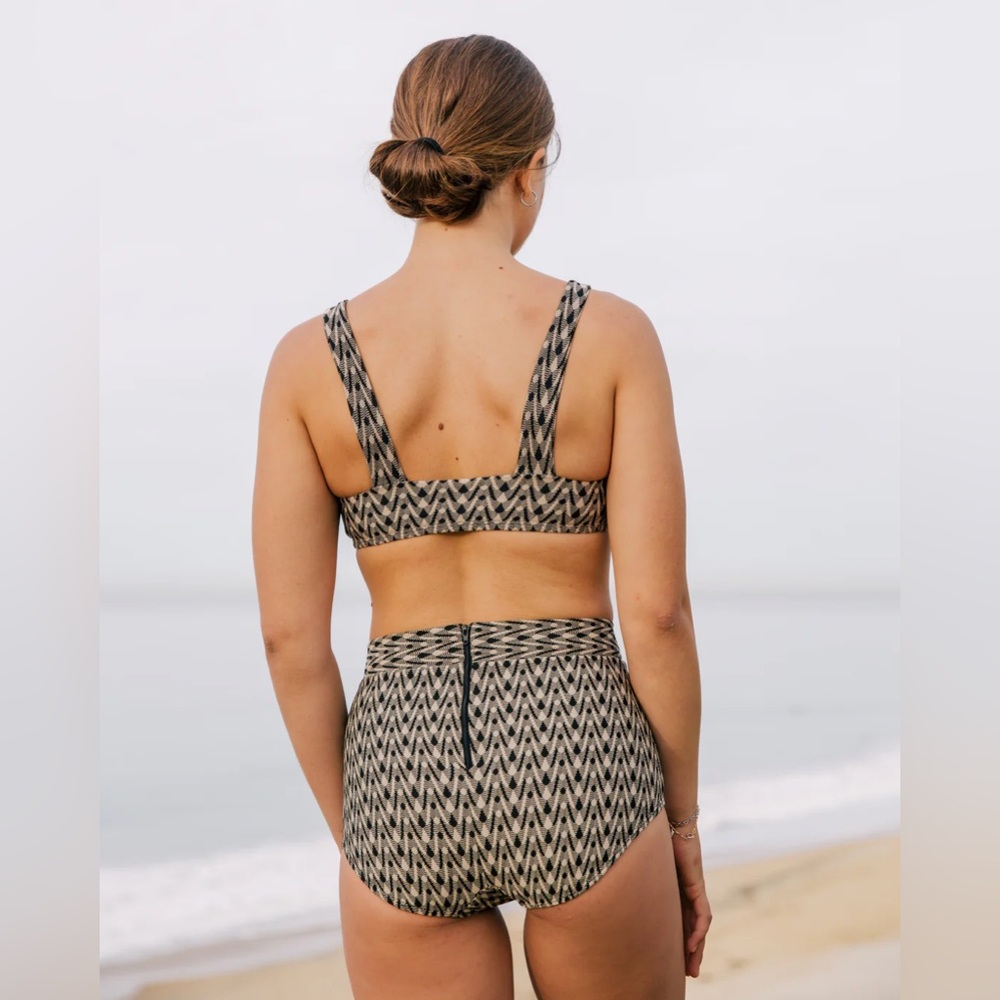 Seea Georgia Bikini Set Top Medium & High Waisted Bottoms Small in Aries Print - Picture 2 of 16